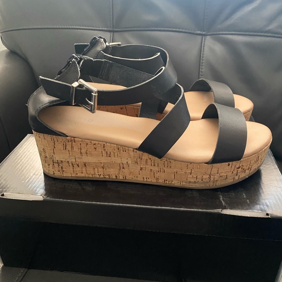 Torrid Black Cork Wedges - Picture 2 of 4